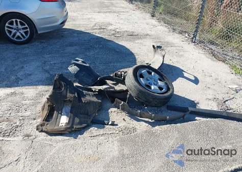 2014 Jeep Cherokee Sport z USA, uszkodzony, nr VIN 1C4PJLAB2EW262474